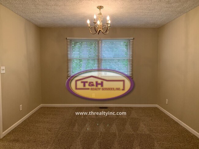 Building Photo - Spacious Home in Perry Township!