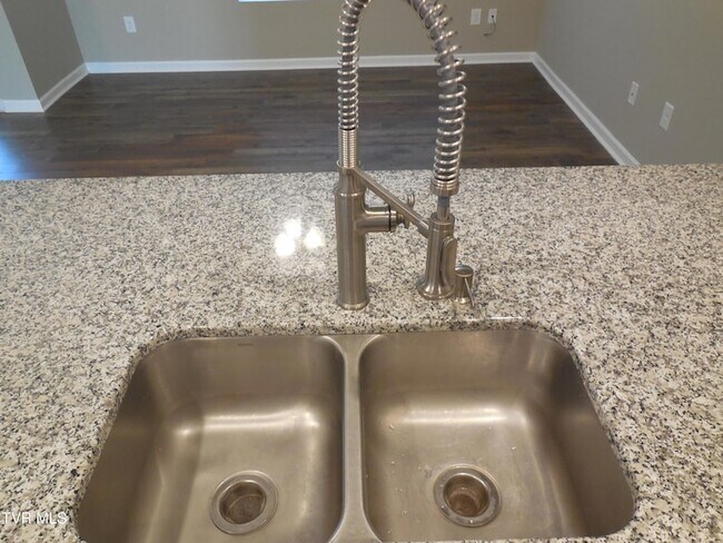 Building Photo - 70 Moon Rock Ct