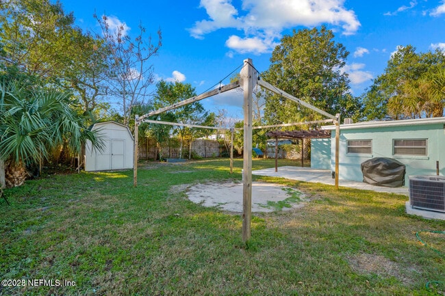 Building Photo - 1818 10th St N