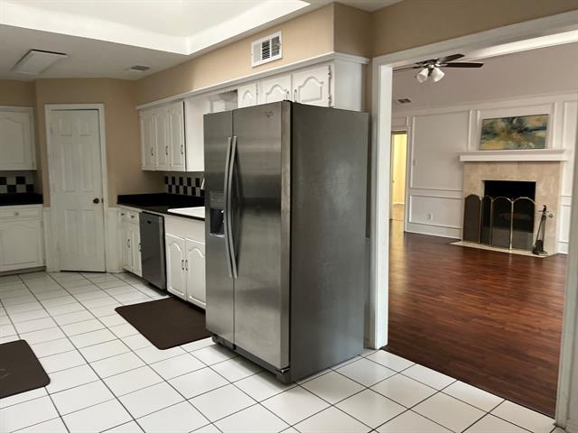 Building Photo - 6918 La Manga Dr