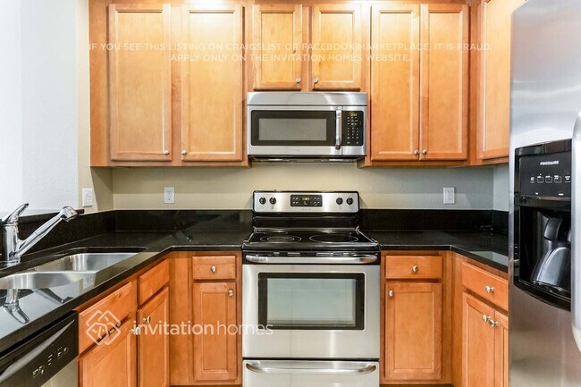 Building Photo - 251 Las Brisas Cir