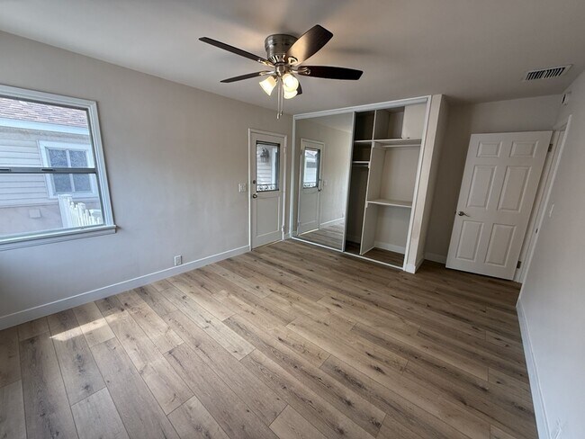 Building Photo - 3 brd, 1 bath located  in the Chandler Bike Path Neighborhood