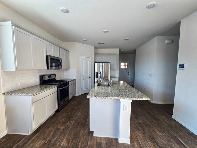 Building Photo - 109 Brody Ln