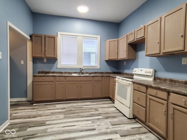 Building Photo - 3168 Graceland Ave