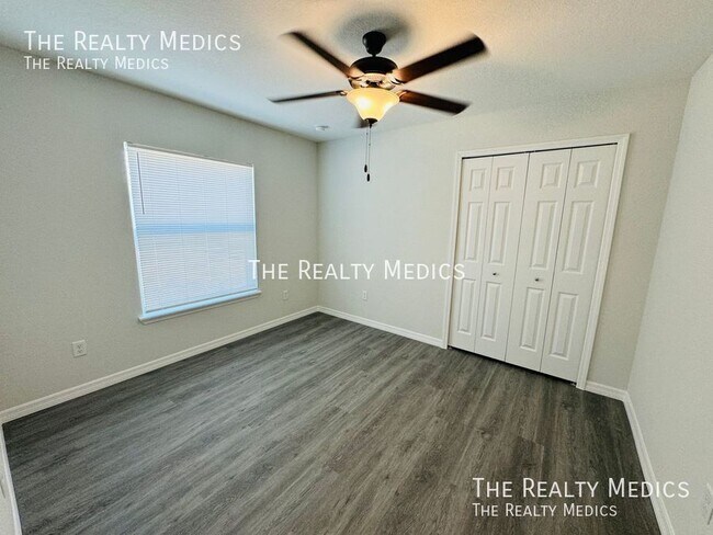 Building Photo - 4165 Hammock Rd