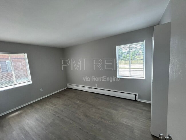 Building Photo - 5281 E 126th St