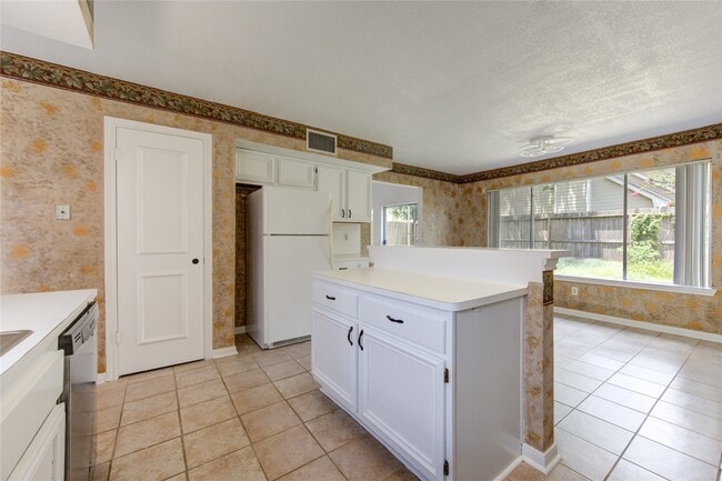 Building Photo - 16026 Rustic Sands Dr