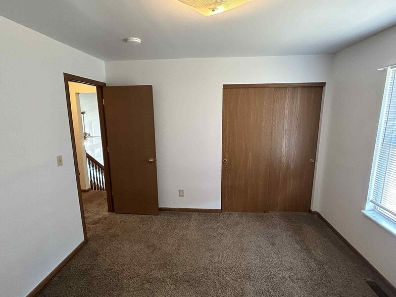 Building Photo - 432 Omar Ct