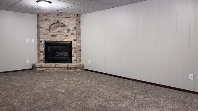 Building Photo - 6649 Homestead Ave Ct S