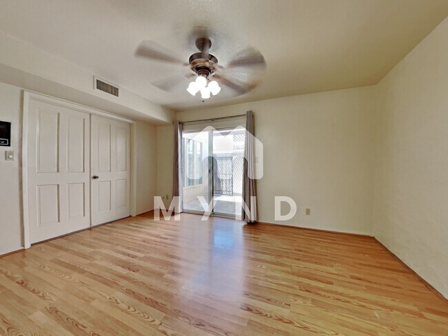 Building Photo - 5100 N Miller Rd Apt 23