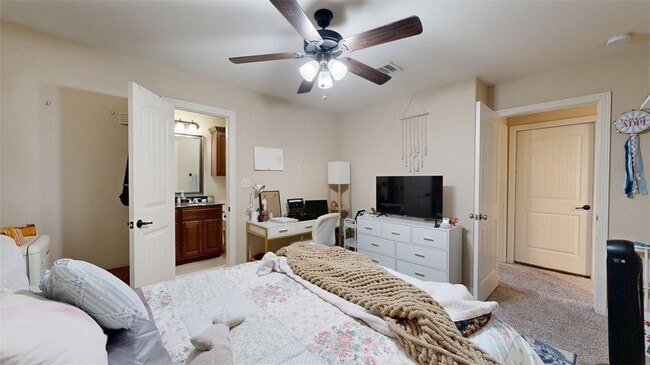 Building Photo - 454 Chimney Hill Dr