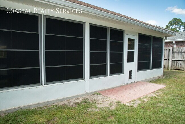 Building Photo - 143 Palmetto Ave