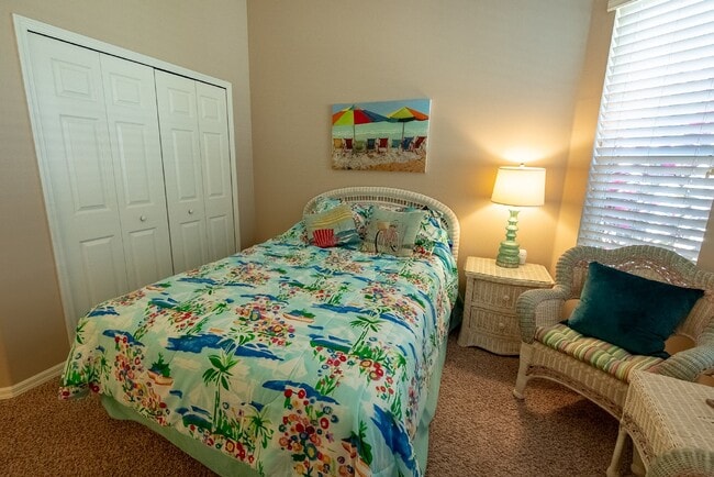 Building Photo - "Charming Englewood Gem: 2 Beds, 2 Baths in Oyster Creek Gated Golf Community