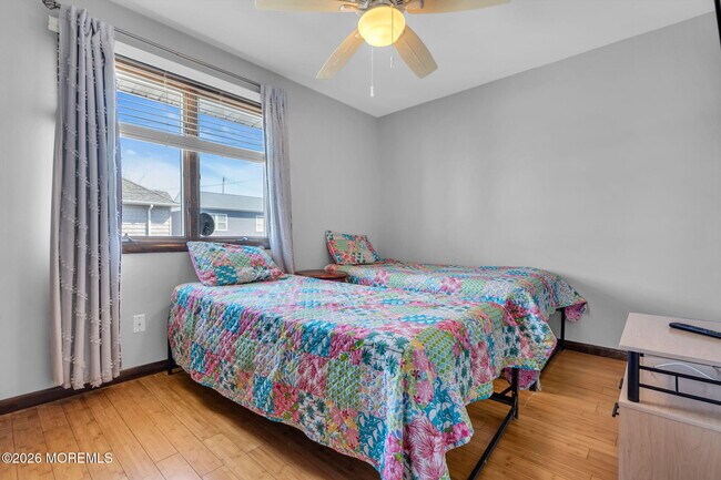 Building Photo - 65 Grand Central Ave