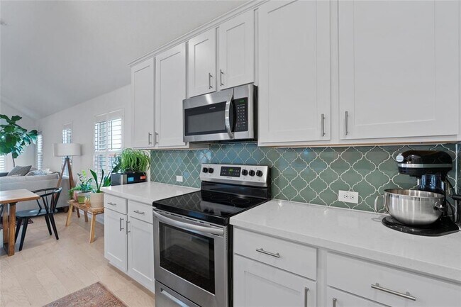 Building Photo - 200 Ottaviano Way