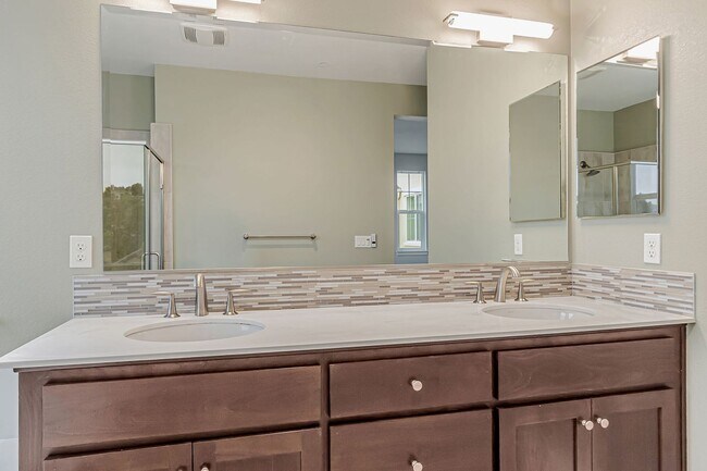 Building Photo - Stunning Home with Modern Upgrades and Pri...