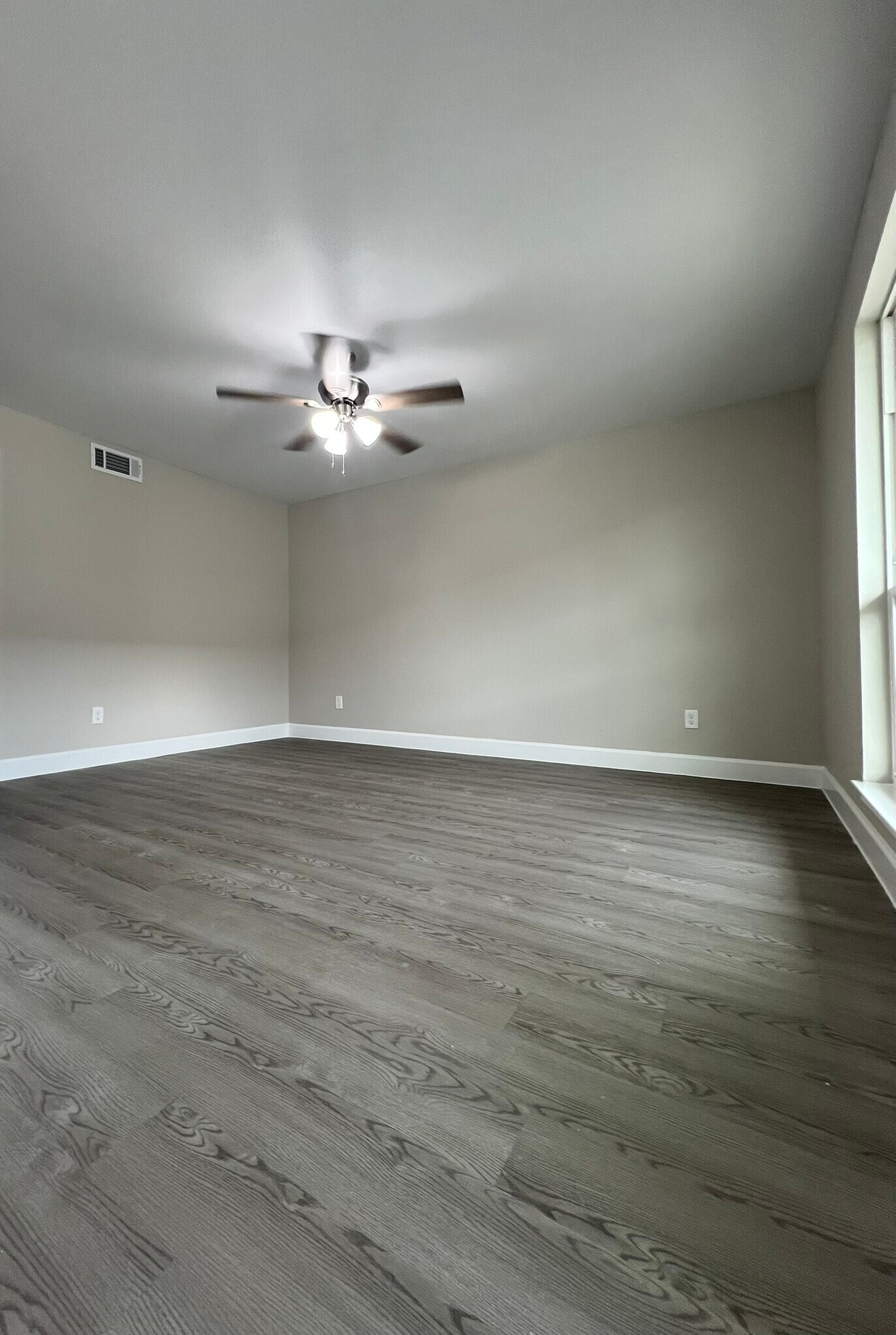 Building Photo - 3305 Red Bluff Rd