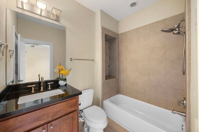 Building Photo - 510 Jackson Hill St