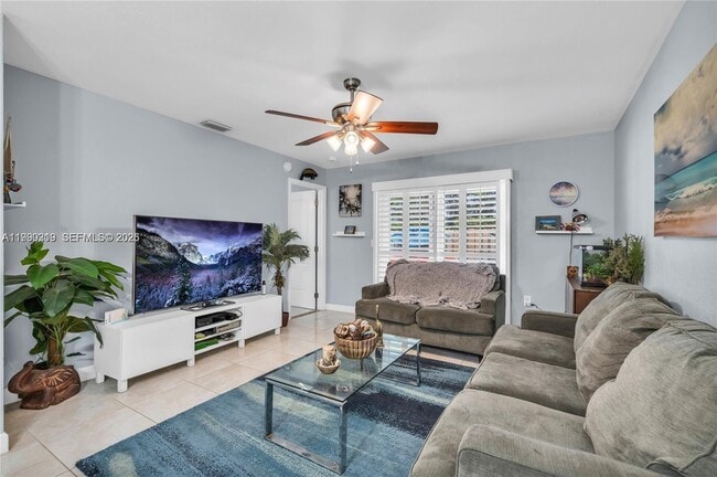 Building Photo - 4332 NW 120th Ln