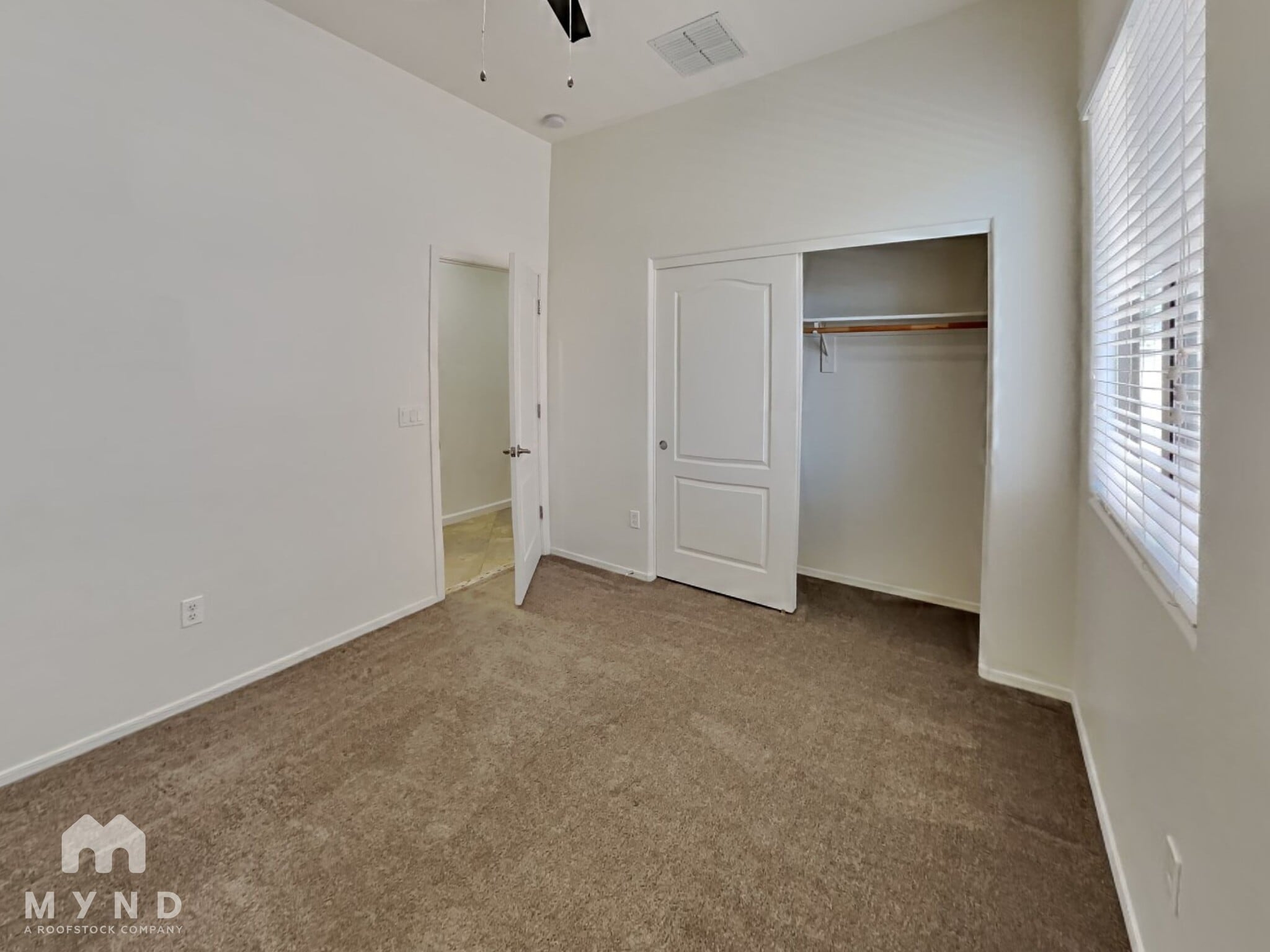 Building Photo - 12548 E Red Iron Trail