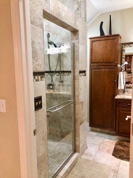 Building Photo - 239 E Fountain Blvd