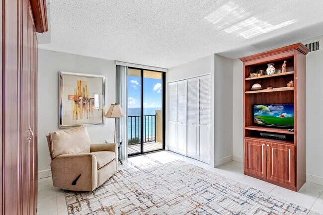 Building Photo - 100 Ocean Trail Way