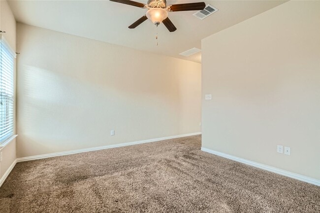 Building Photo - Comfortable & Functional One-Story Living with Bright Open Layout and Spacious Bedrooms