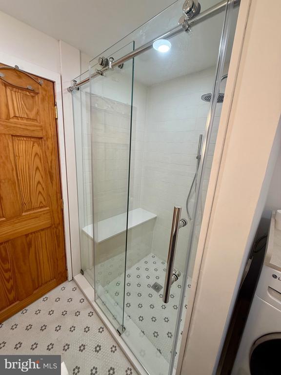 Building Photo - 1249 E Oxford St