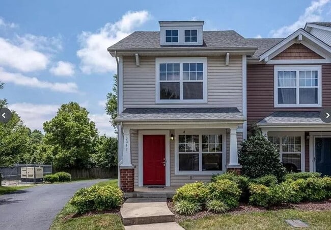 Primary Photo - Great 2BR Townhome in Bellevue