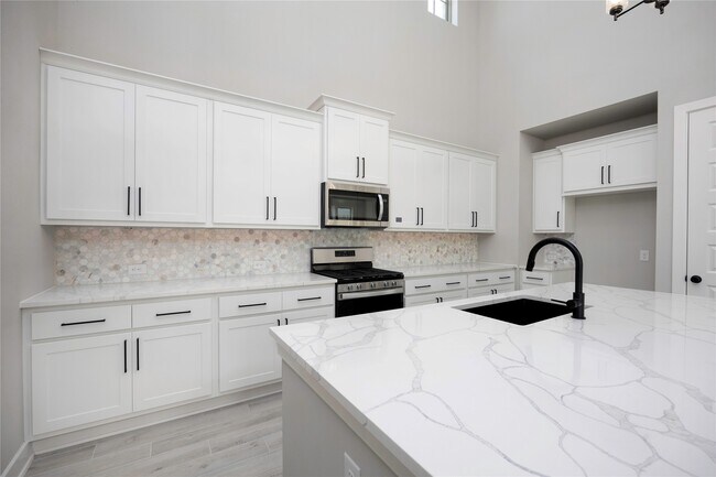 Building Photo - 24130 Elkhorn Gln Ln
