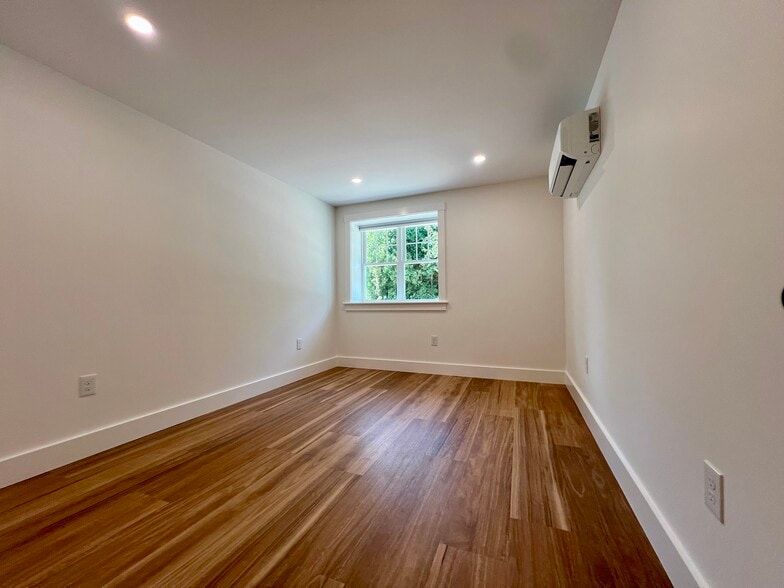 Building Photo - 61 Old Amherst Rd