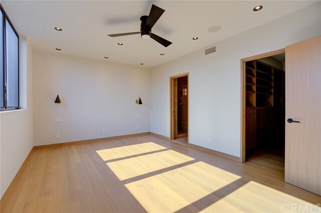Building Photo - 1612 Ocean Dr