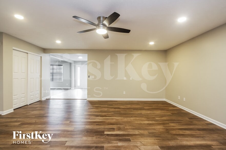 Building Photo - 3674 Pickwick Cir