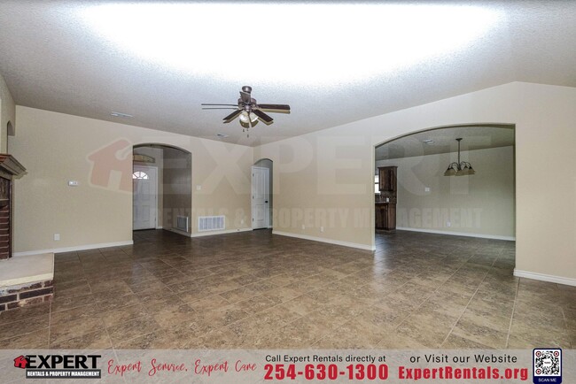 Building Photo - Spacious & Stylish 3-Bedroom Home for Rent...