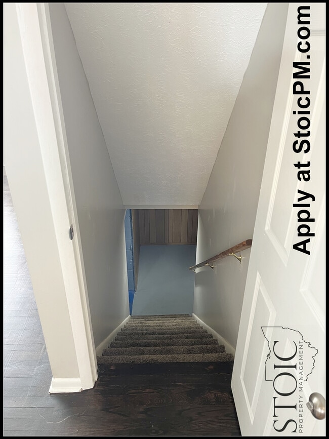 Building Photo - 5270 Carbondale Dr