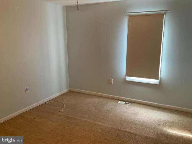 Building Photo - 228 Orange St