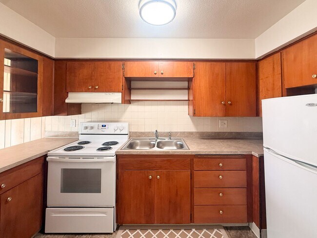 Building Photo - 227 24th St SE