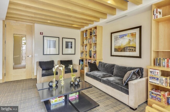 Building Photo - 475 K St NW