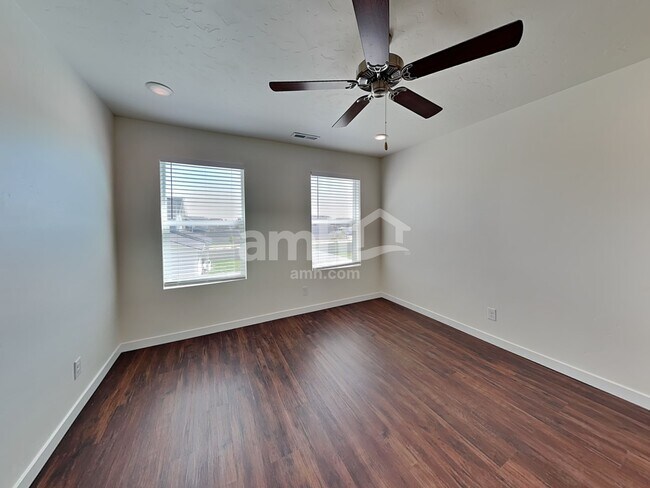 Building Photo - 9491 W Shumard St