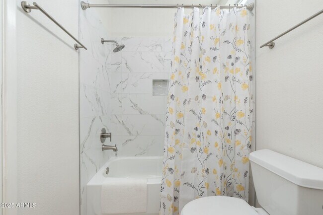 Building Photo - 15430 N 51st Pl