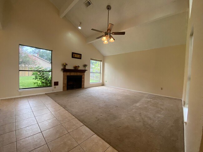 Building Photo - 10531 Golden Meadow Dr