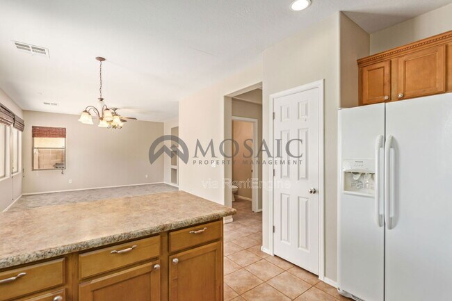 Building Photo - 4540 E Los Alamos St