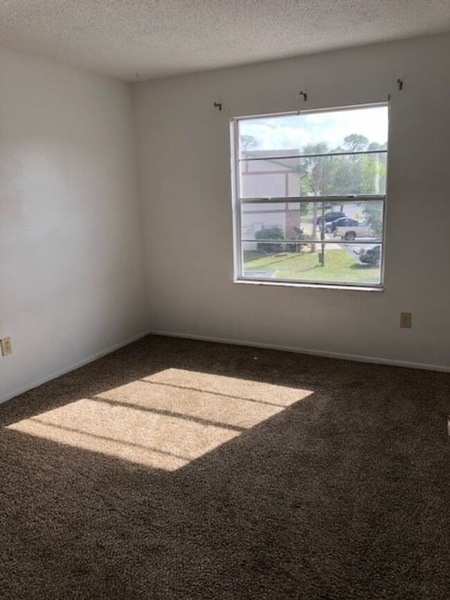 Building Photo - 2bed/2bath Condo For Rent in South Daytona...