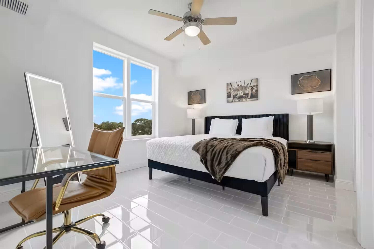 Building Photo - 701 Pilot Ln