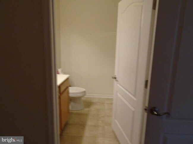 Building Photo - 101 Colonial Downs Ct