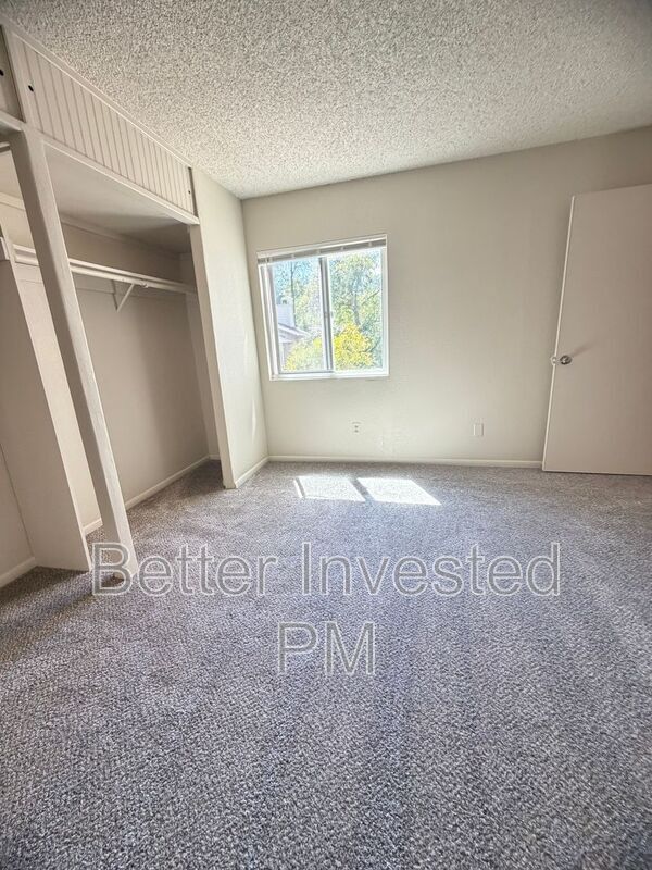 Building Photo - 2808 Tachevah Dr
