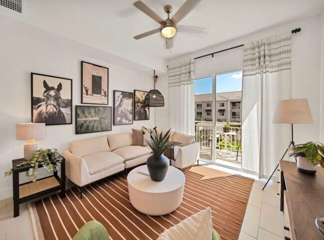 Building Photo - 10510 NW 78th St