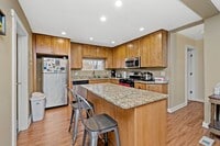 Building Photo - 131 Ulysses St