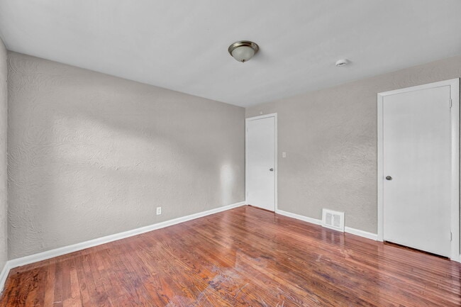 Building Photo - 10401 Way Ave