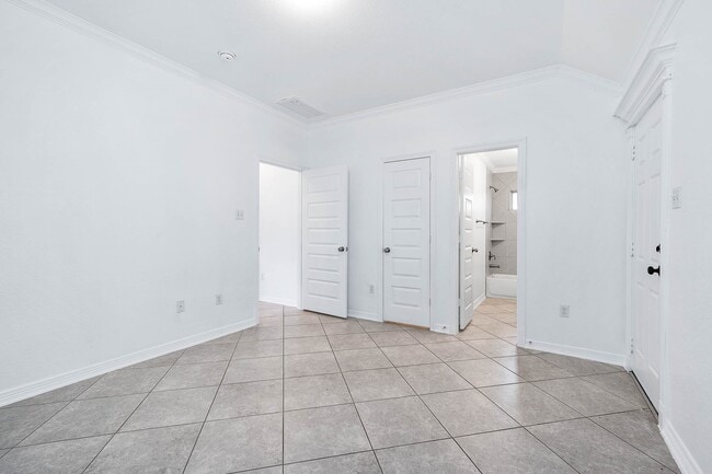 Building Photo - 3021 Sparrow St